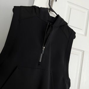 Lululemon Sleeveless Hoodie- size 6